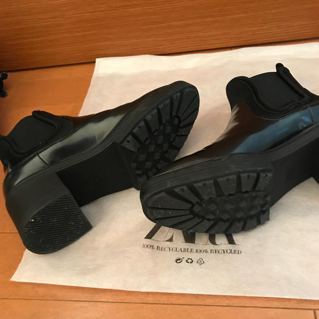 ZARA(ザラ)のZARAショートブーツ レディースの靴/シューズ(ブーツ)の商品写真