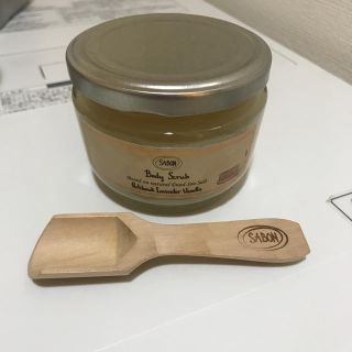 サボン(SABON)のザボン ボディスクラブ 320g パチュリ・ラベンダー・バニラ スプーン付き(ボディスクラブ)