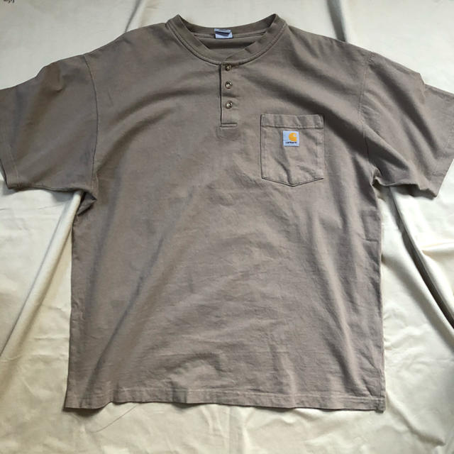 carhartt(カーハート)のカーハート ポケットtシャツ ヘンリーネック メンズのトップス(Tシャツ/カットソー(半袖/袖なし))の商品写真