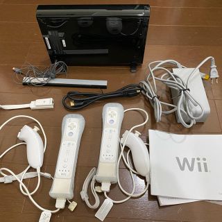 ウィーユー(Wii U)のWii UプレムアとWii Fit他(家庭用ゲーム機本体)