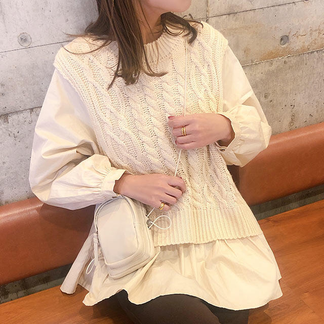 (ブランドロゴ)の人気ランキング 新品未使用 isn't 村田倫子 ニットドッキングブラウス she? シャツ/ブラウス(長袖/七分)