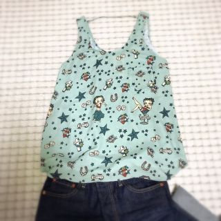 マウジー(moussy)のMOUSSY TOPS(カットソー(半袖/袖なし))