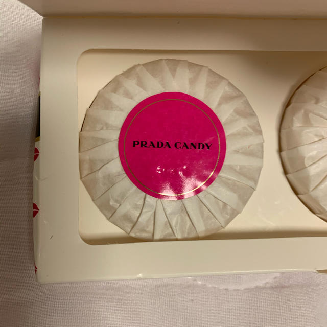 PRADA(プラダ)の【新品】PRADA CANDY SORP 超レア コスメ/美容の香水(香水(女性用))の商品写真