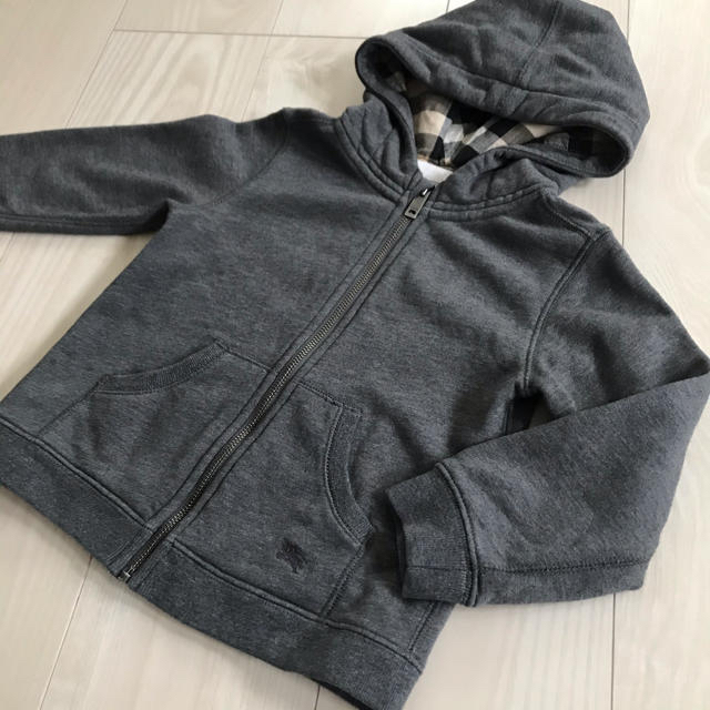 BURBERRY(バーバリー)のバーバリーチルドレン　パーカー　3Y キッズ/ベビー/マタニティのキッズ服男の子用(90cm~)(ジャケット/上着)の商品写真