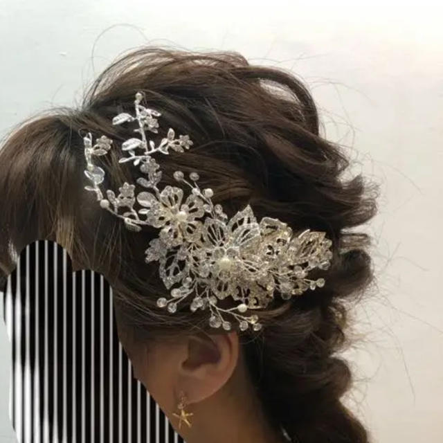 ウエディング　ブライダル　ヘッドアクセ　ヘッドドレス レディースのヘアアクセサリー(バレッタ/ヘアクリップ)の商品写真