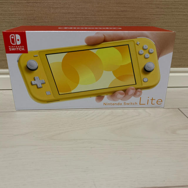 Switch lite イエロー