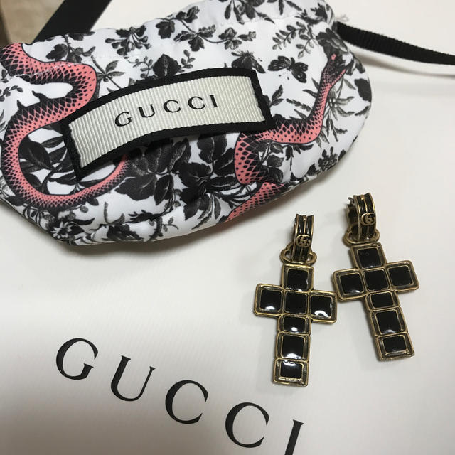 GUCCI グッチ ピアス レア品 | livro.funcionalink.com.br