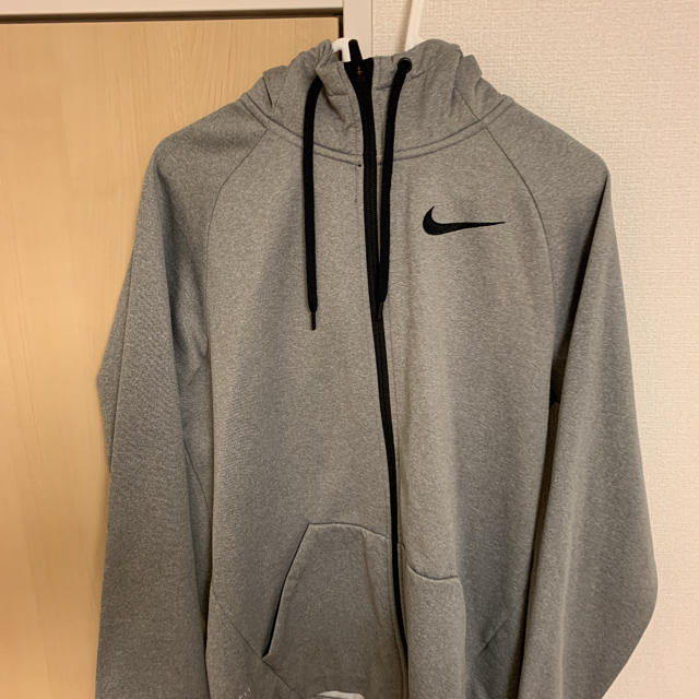 NIKE(ナイキ)のナイキ　パーカー メンズのトップス(パーカー)の商品写真