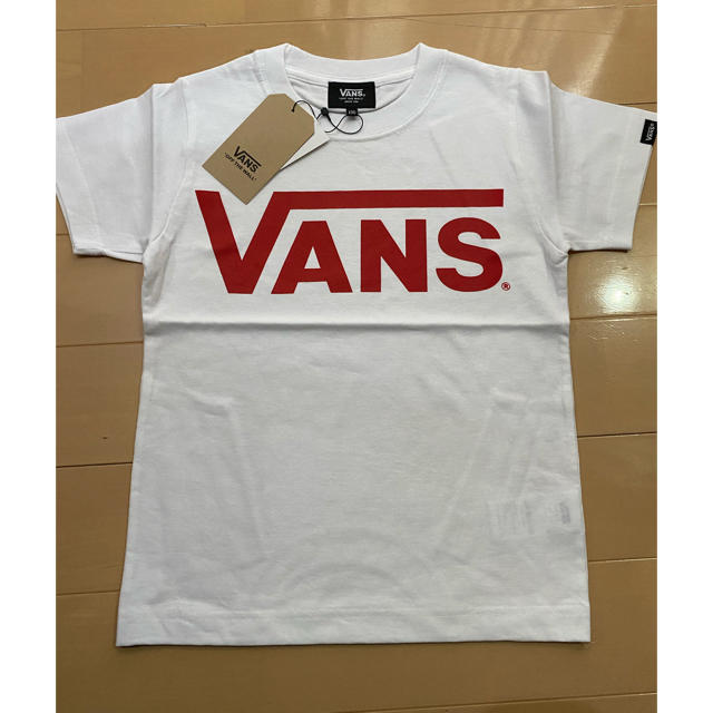 VANS(ヴァンズ)のVANS  キッズ　半袖　Tシャツ　ロゴプリント　ホワイト/レッド　130cm キッズ/ベビー/マタニティのキッズ服男の子用(90cm~)(Tシャツ/カットソー)の商品写真