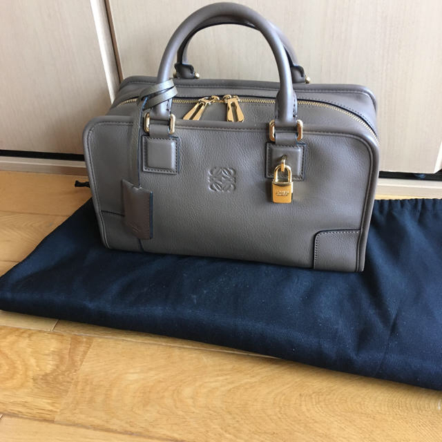 LOEWE(ロエベ)のLOEWE ロエベ  アマソナ28 レディースのバッグ(ハンドバッグ)の商品写真