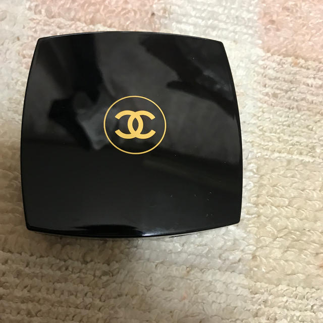 CHANEL エクラ　ドゥ　デゼール