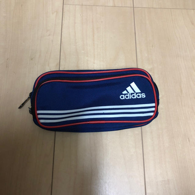 adidas(アディダス)のadidas 筆箱 インテリア/住まい/日用品の文房具(ペンケース/筆箱)の商品写真