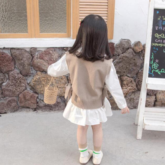 ZARA KIDS(ザラキッズ)のニットベスト＋シャツ　2点セット　90 キッズ/ベビー/マタニティのキッズ服女の子用(90cm~)(ワンピース)の商品写真