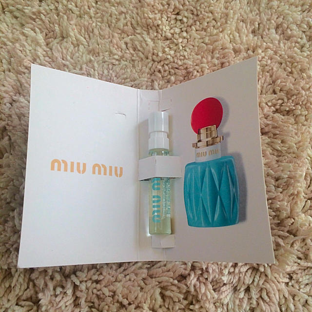 miumiu(ミュウミュウ)の【miumiu】香水 サンプル コスメ/美容の香水(香水(女性用))の商品写真