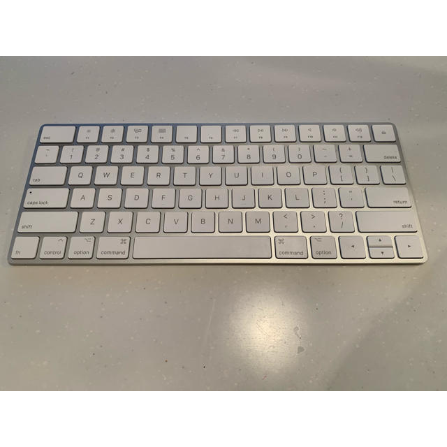 Apple マジックキーボード