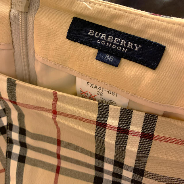 BURBERRY(バーバリー)の【Burberry】チェックスカート❤︎ レディースのスカート(ひざ丈スカート)の商品写真