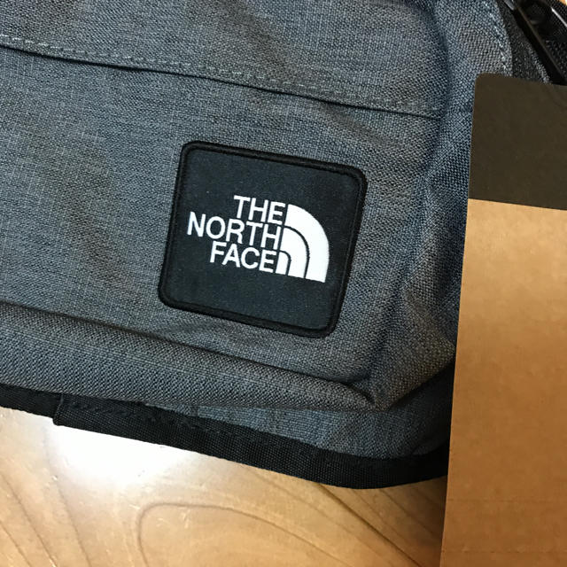 THE NORTH FACE(ザノースフェイス)の【新品未使用】ノースフェース コースター ウエストバッグZZ ジンクグレーヘザー メンズのバッグ(ボディーバッグ)の商品写真