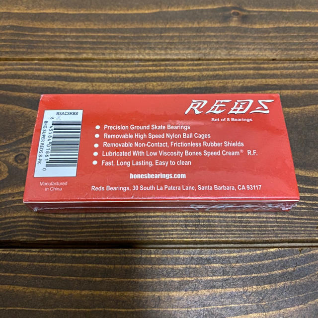 ELEMENT(エレメント)の《新品》bones bearing スーパーレッド　ボーンズベアリング　reds スポーツ/アウトドアのスポーツ/アウトドア その他(スケートボード)の商品写真