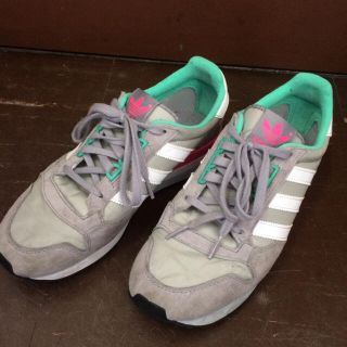 アディダス(adidas)のadidas スニーカー☆(スニーカー)