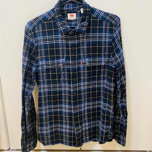 Levi's(リーバイス)のリーバイスの紺色チェックシャツ メンズのトップス(シャツ)の商品写真