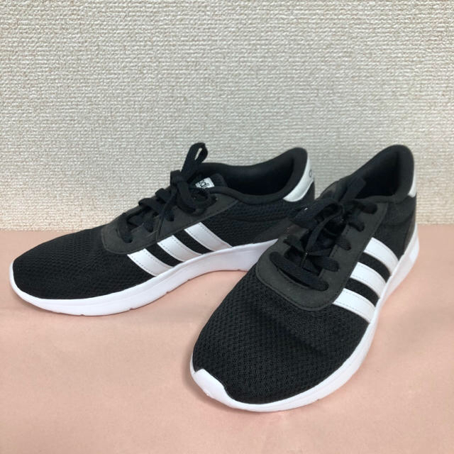 adidas(アディダス)のadidasスニーカー レディースの靴/シューズ(スニーカー)の商品写真