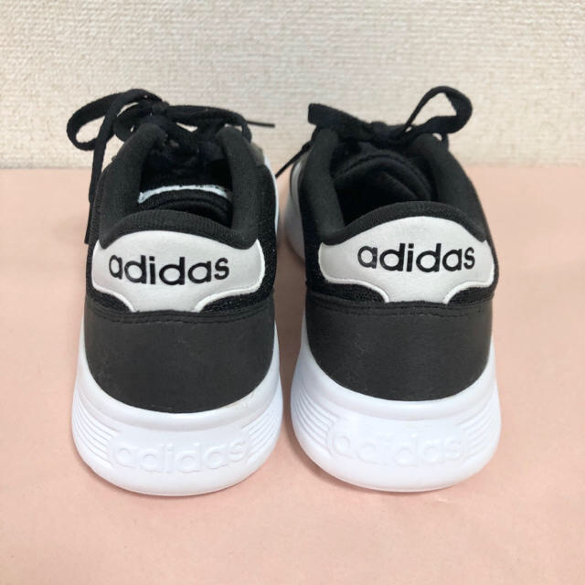 adidas(アディダス)のadidasスニーカー レディースの靴/シューズ(スニーカー)の商品写真