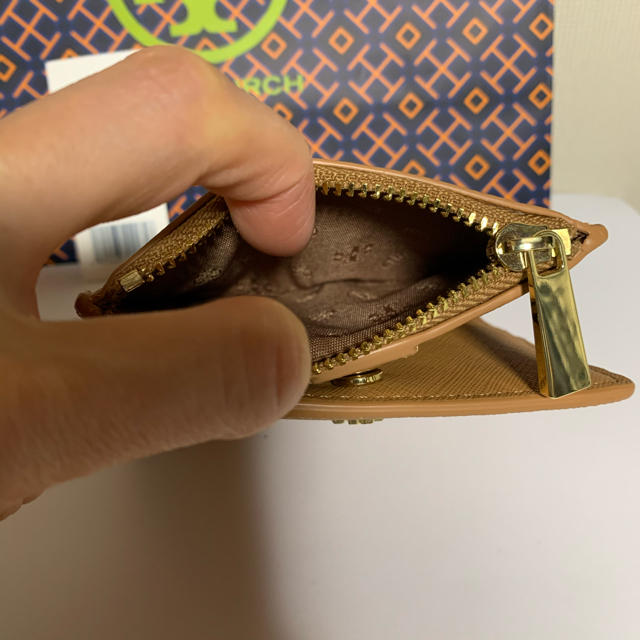 Tory Burch(トリーバーチ)の新品正規品　トリーバーチ　折り財布　サフィアーノレザー  キャメル レディースのファッション小物(財布)の商品写真