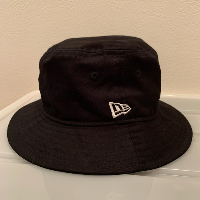 NEW ERA(ニューエラー)のニューエラ バケットハット ブラック メンズの帽子(ハット)の商品写真