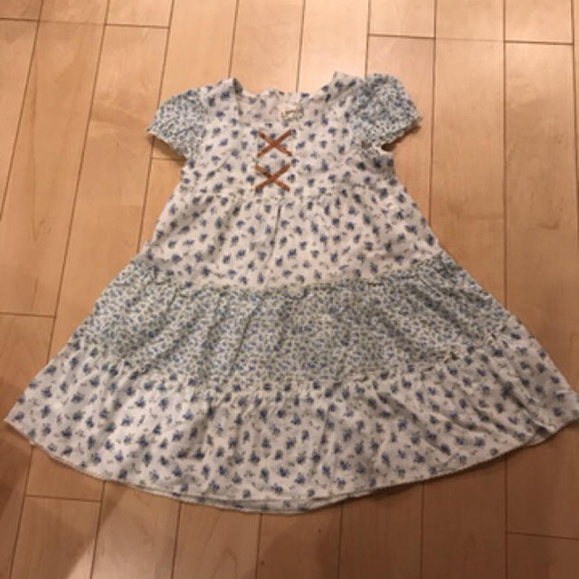 花柄ワンピース 120 キッズ/ベビー/マタニティのキッズ服女の子用(90cm~)(ワンピース)の商品写真