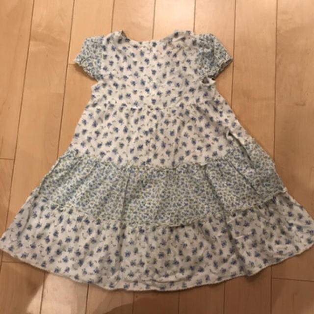 花柄ワンピース 120 キッズ/ベビー/マタニティのキッズ服女の子用(90cm~)(ワンピース)の商品写真