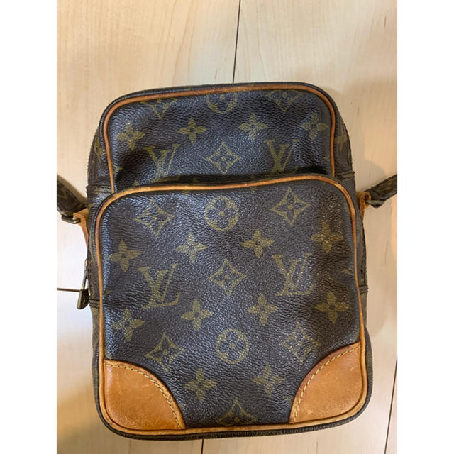 ショルダーバッグLOUIS VUITTON