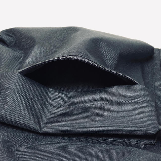 MUJI (無印良品)(ムジルシリョウヒン)の無印良品 撥水タイプリュック ネイビー レディースのバッグ(リュック/バックパック)の商品写真