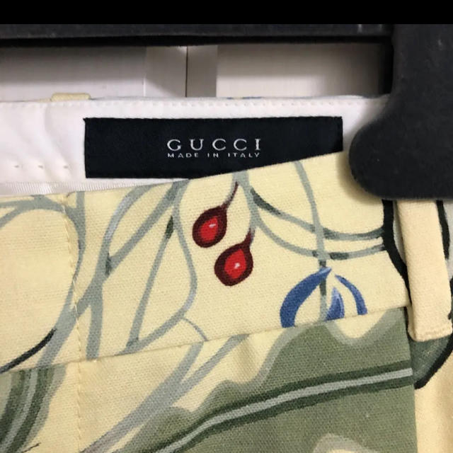 Gucci(グッチ)のGUCCI  KRIS KNIGHTのボタニカル柄 ショートパンツ レディースのパンツ(ショートパンツ)の商品写真