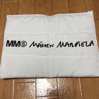 エムエムシックス(MM6)の【MM6】エムエムシックス／パデッドポーチ(ポーチ)