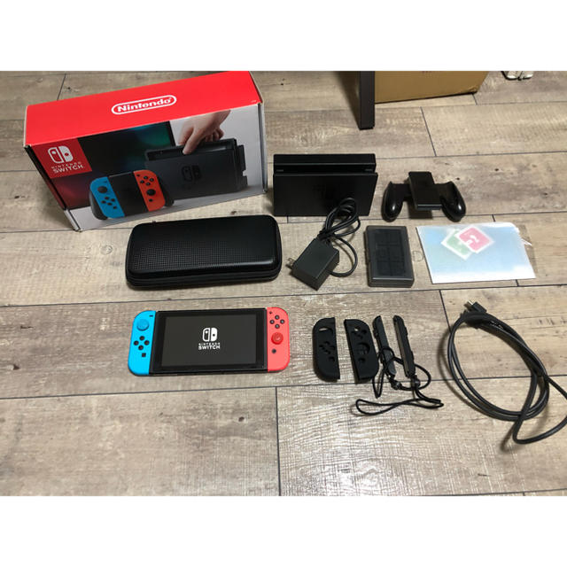 Nintendo Switch(ニンテンドースイッチ)の（中古）任天堂スイッチ 初期モデル Nintendo Switch エンタメ/ホビーのゲームソフト/ゲーム機本体(家庭用ゲーム機本体)の商品写真