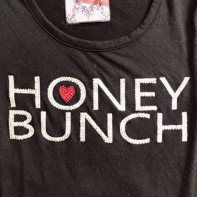 Honey Bunch(ハニーバンチ)の新品⭐︎カットソー⭐︎ビジュー付きロゴ レディースのトップス(カットソー(長袖/七分))の商品写真