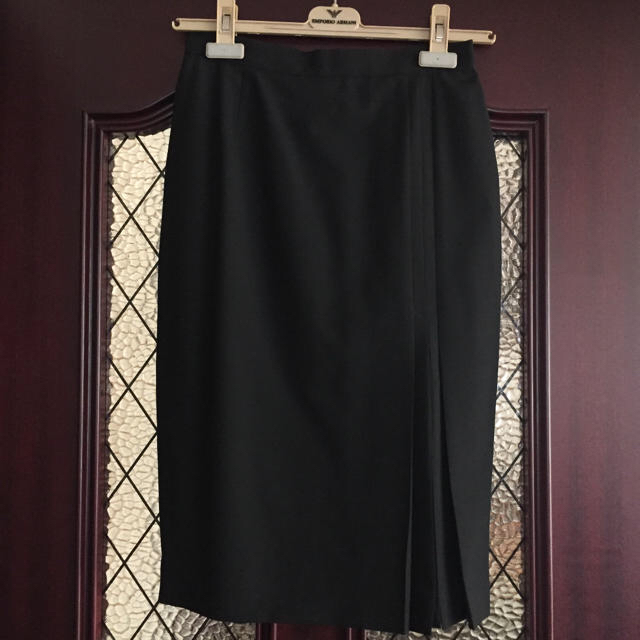 Dior(ディオール)のクリスチャンディオール、プリーツスリット入りスカート、美シルエット レディースのスカート(ひざ丈スカート)の商品写真