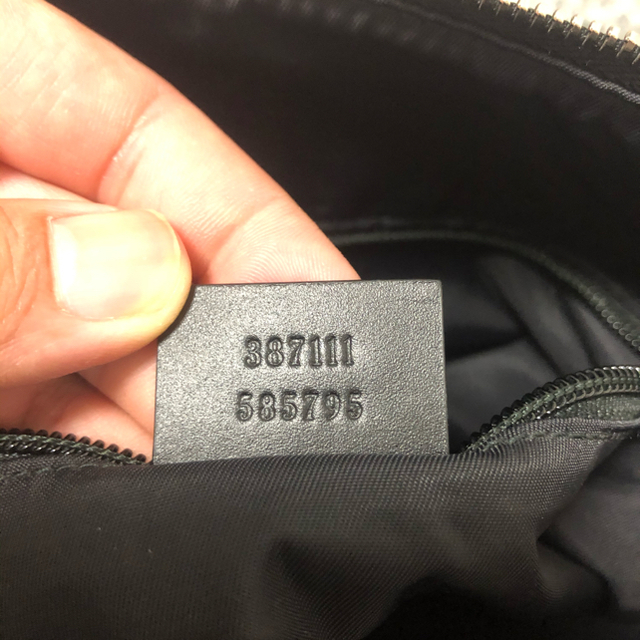 Gucci(グッチ)のGUCCI ショルダーバッグ 最終値下げ メンズのバッグ(ショルダーバッグ)の商品写真