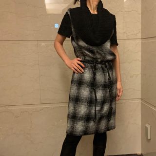 エスカーダ(ESCADA)のワンピース 36 エスカーダ　黒(ひざ丈ワンピース)