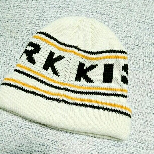 kissmark(キスマーク)の同梱100円▼キスマーク ロゴ ニット帽 レディースの帽子(ニット帽/ビーニー)の商品写真