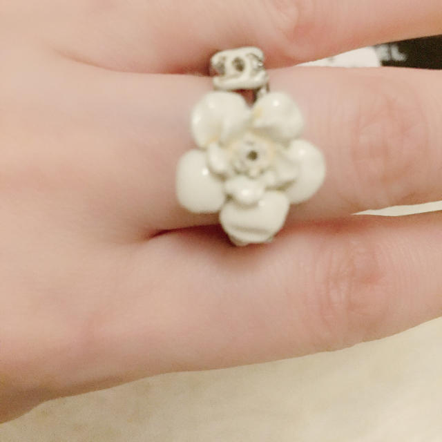 CHANEL(シャネル)のシャネル カメリア リング レディースのアクセサリー(リング(指輪))の商品写真