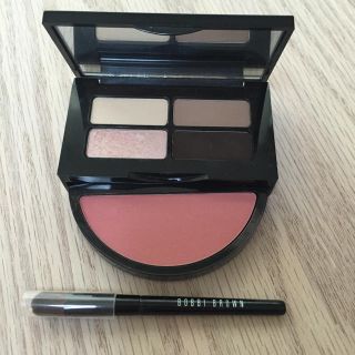 ボビイブラウン(BOBBI BROWN)のBOBBI BROWN パレット(アイシャドウ)