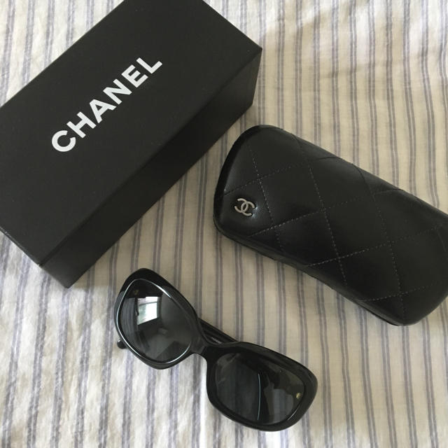 CHANEL(シャネル)の売約済❁ シャネル サングラス リボン レディースのファッション小物(サングラス/メガネ)の商品写真