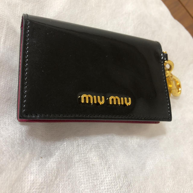 MIUMIU ミュウミュウ　リボン　エナメル　定期入れ　名刺入れ