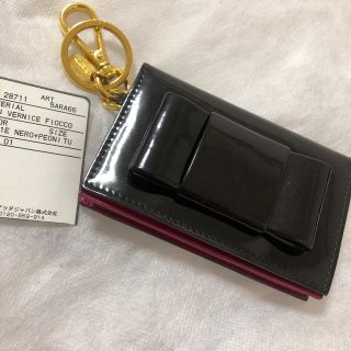 MIUMIU ミュウミュウ　リボン　エナメル　定期入れ　名刺入れ