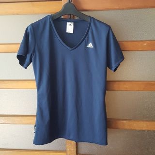 アディダス(adidas)のアディダス　紺　スポーツ用　Tシャツ　レディース(ウェア)