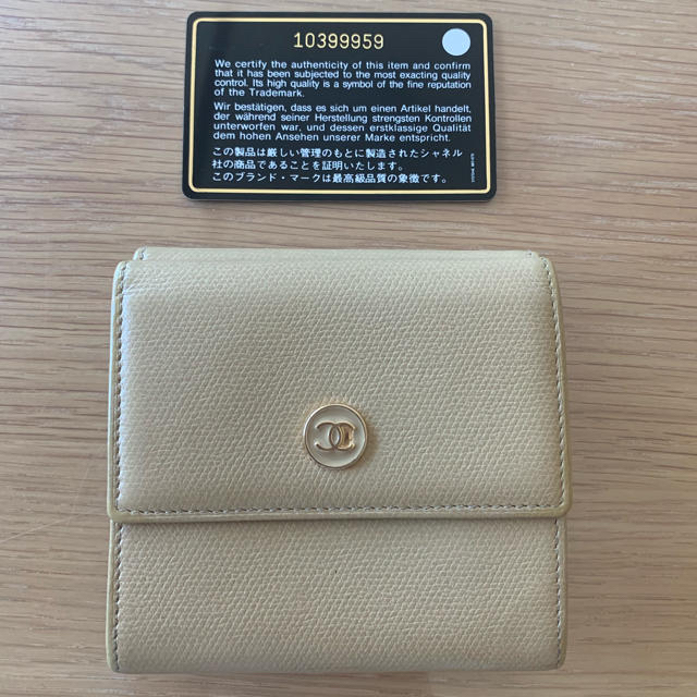 CHANEL(シャネル)のCHANEL シャネル ココボタンシリーズ 三つ折り財布 レディースのファッション小物(財布)の商品写真