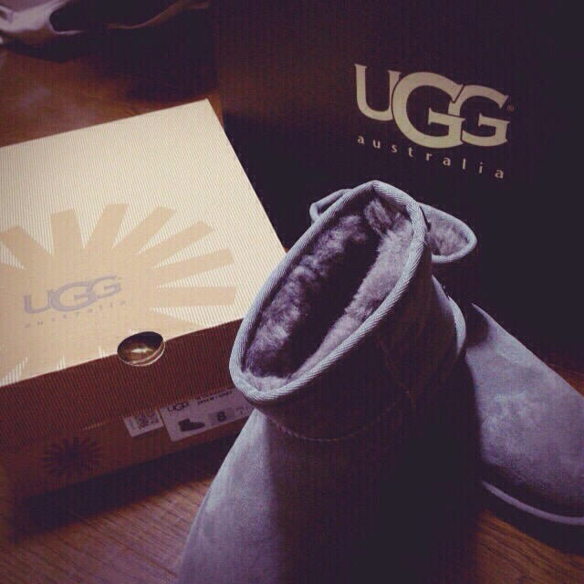 UGG(アグ)の年子姉妹のまま様専用 レディースの靴/シューズ(ブーツ)の商品写真