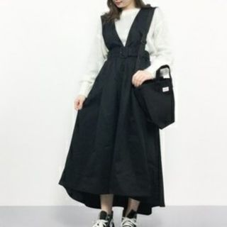 ダブルクローゼット(w closet)の新品 黒サロペットスカート(ロングスカート)