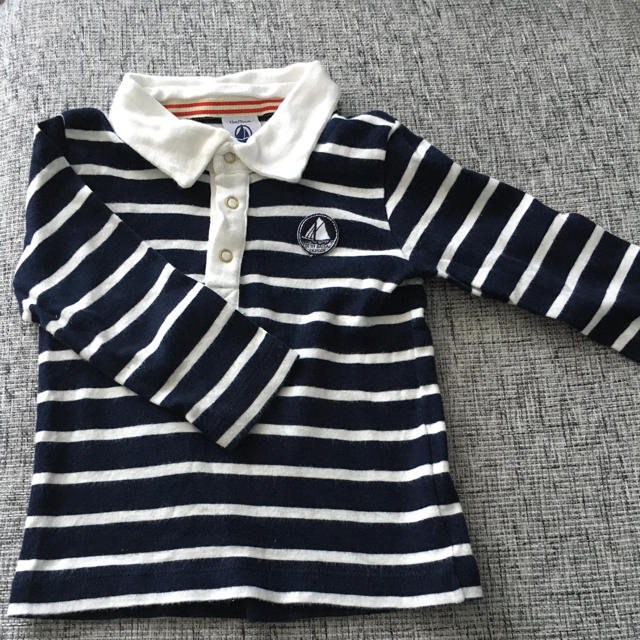 PETIT BATEAU(プチバトー)の美品　プチバトー　petit bateau トップス  ロンT ボーダー　襟付き キッズ/ベビー/マタニティのベビー服(~85cm)(Ｔシャツ)の商品写真